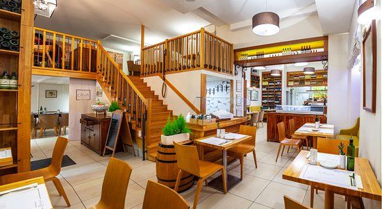 Oliva Restaurant